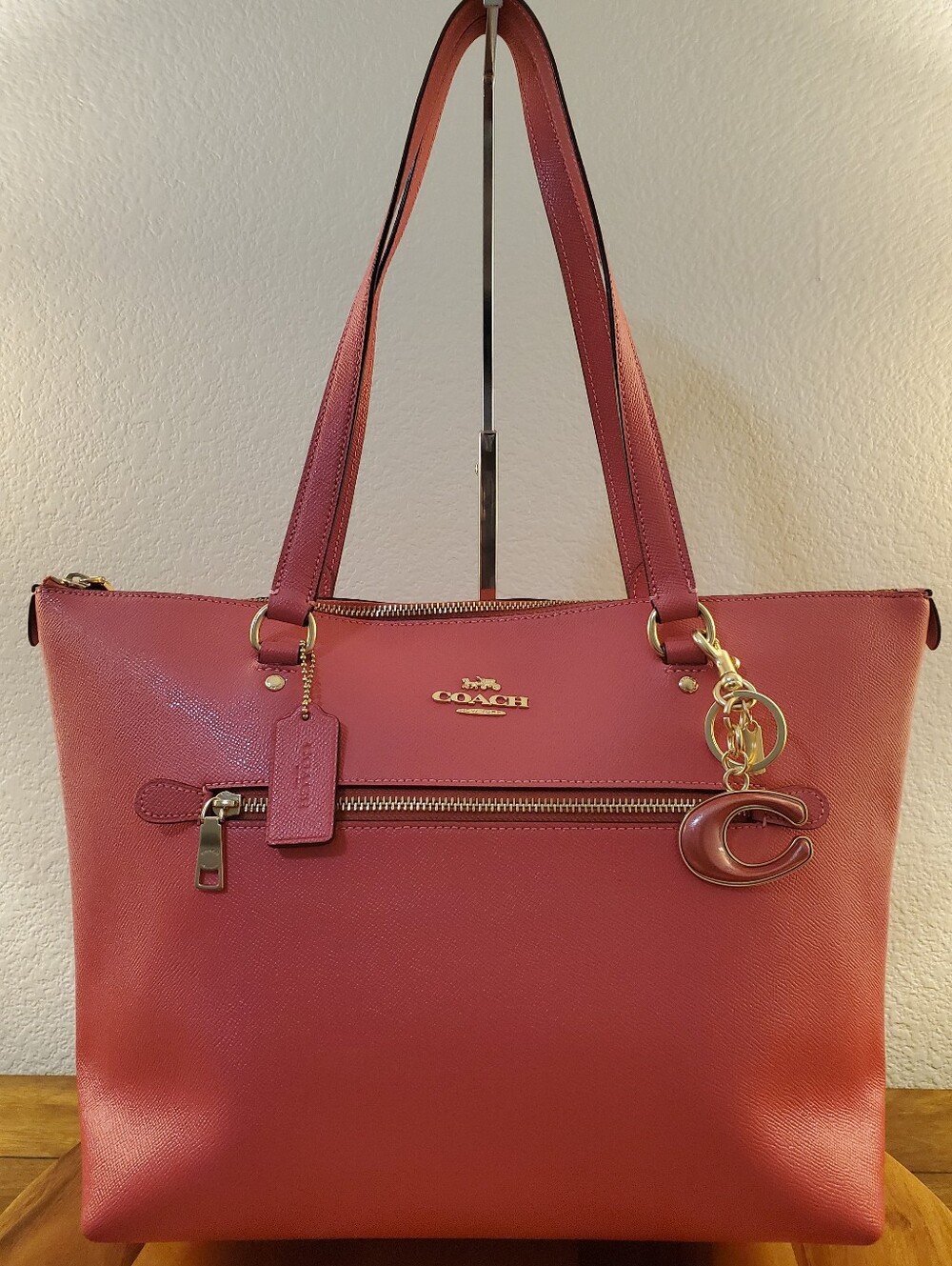 COACH PINK TAFFY GALLERY TOTE NEW CONDITION WITHOUT TAGS!!